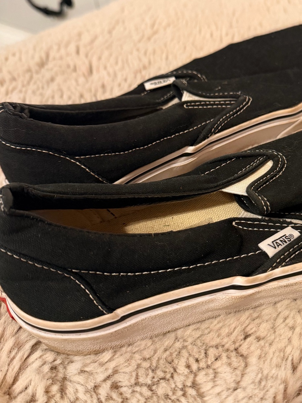 Vans - Picture 2 of 7